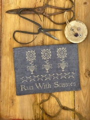 RUN WITH SCISSORS SEWING POUCH PATTERN