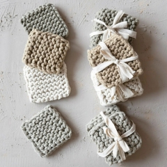 LIGHT GREY CROCHETED COASTER SET