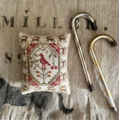 A CHRISTMAS PIN PILLOW CROSS STITCH PATTERN