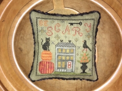 BE SCARY PYN PILLOW CROSS STITCH KIT - 40 COUNT (Includes Pattern)