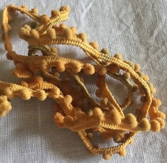 CANNED PUMPKIN POM POM TRIM - 1 Yard