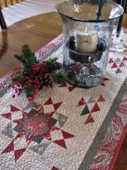 SHINE, CHRISTMAS STAR! QUILTED TABLERUNNER PATTERN