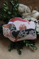 ANIMAL CRACKERS SERIES - CHRISTMAS SAUSAGE-FINLEY- Pattern