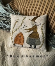"BEE CHARMER" Folk Embroidery Pattern