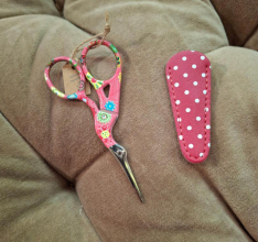 PINK STORK SCISSOR WITH SHEATH COVER