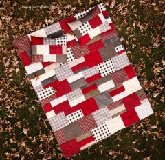 HOLLY AND TARTANS QUILT/COMFORTER & PILLOW SHAM PATTERN