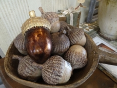 GOLD & BRONZE ACORN