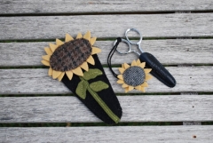 SUNFLOWER SCISSORS WOOL APPLIQUE PATTERN