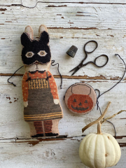 ANIMAL CRACKERS SERIES - NETTLE - CROSS STITCH KIT (Includes Pattern)