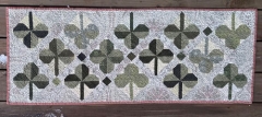 FIELD OF CLOVER TABLERUNNER PATTERN