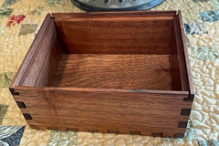 OPEN WALNUT BOX WITH LIP