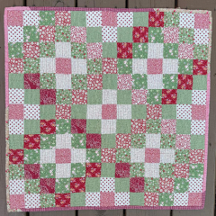 AROUND THE GARDEN AGAIN 26" x 26" Quilt Pattern