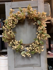 CREAM BERRY WREATH -SALE